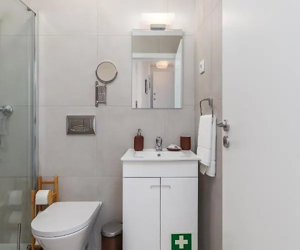 Opo Vale Formoso Ii Garden & Bbq 포르투